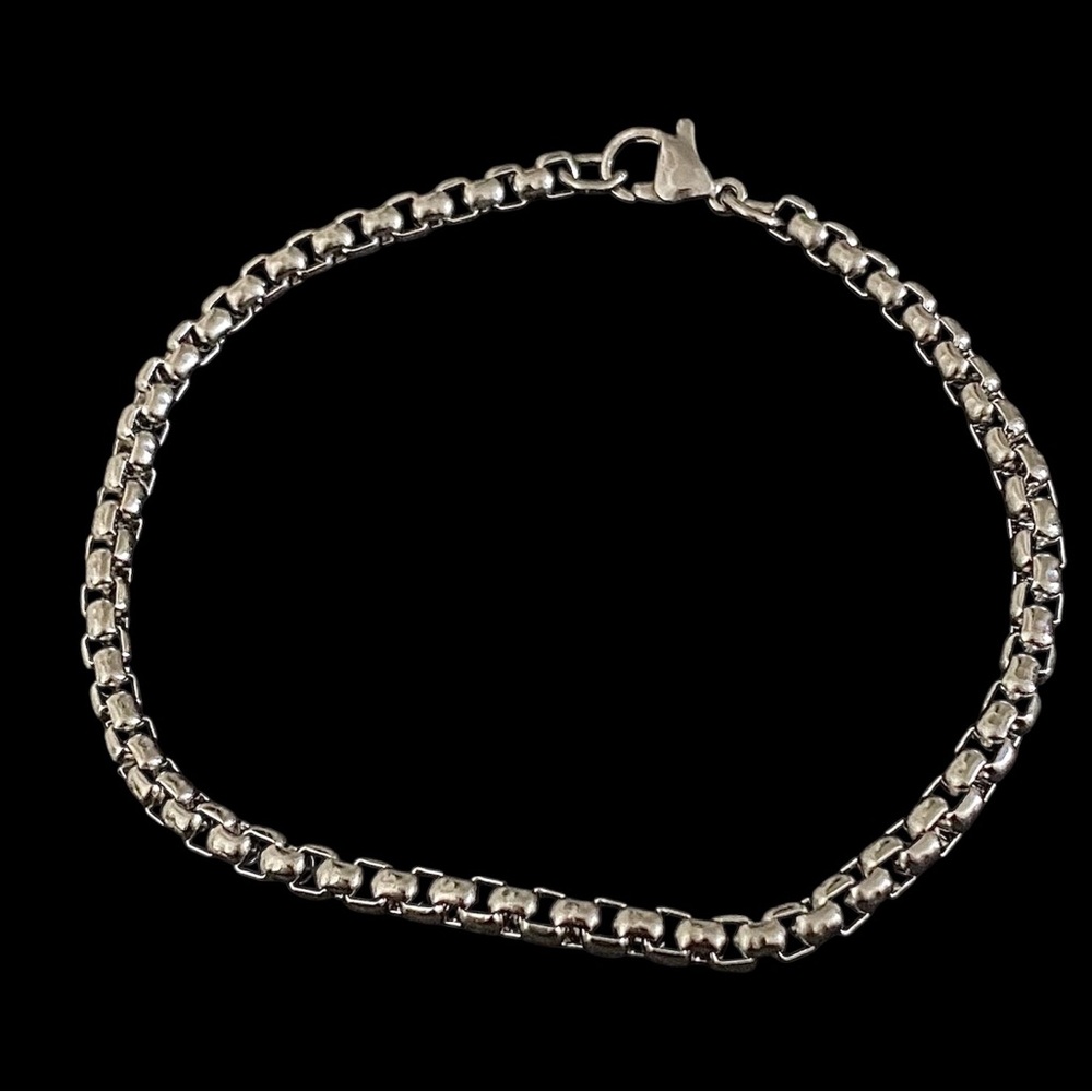 Box chain Stainless Steel 8.3 inch long and 4mm width bracelet - Silver - Picture 6 of 8
